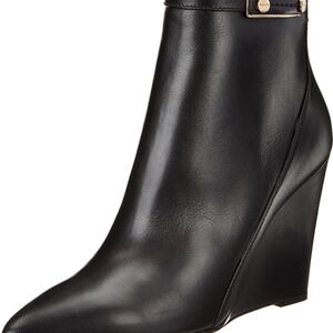 Hugo BOSS Elegant Black Wedge Ankle Boots 38.5/9